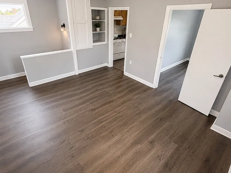 1113 Ferry St #3 — Photo 3