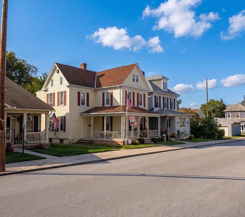 1st image of 320 Spring Ave