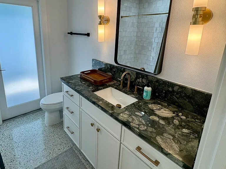 638 Geneva Pl — Photo 24