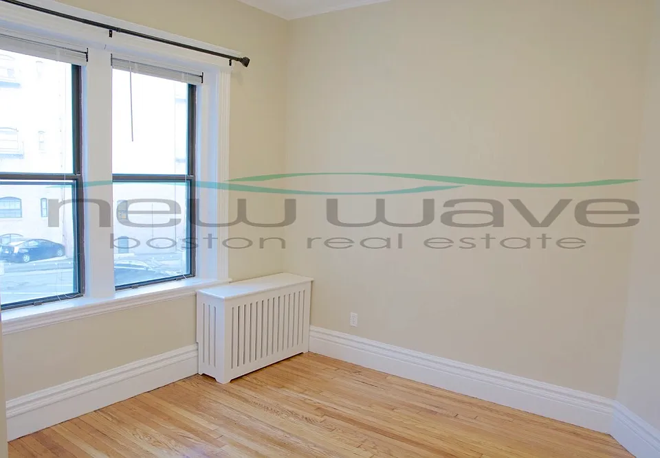 64 Charlesgate E #59