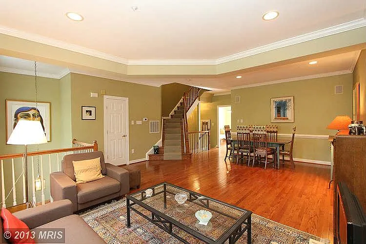 3 bed, 2154 sqft, $3,400 — Photo 2