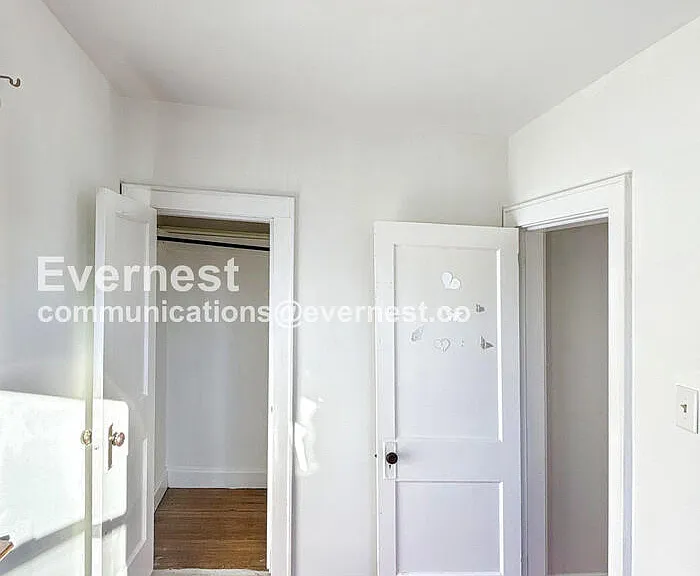 661 S Burgess Ave — Photo 10