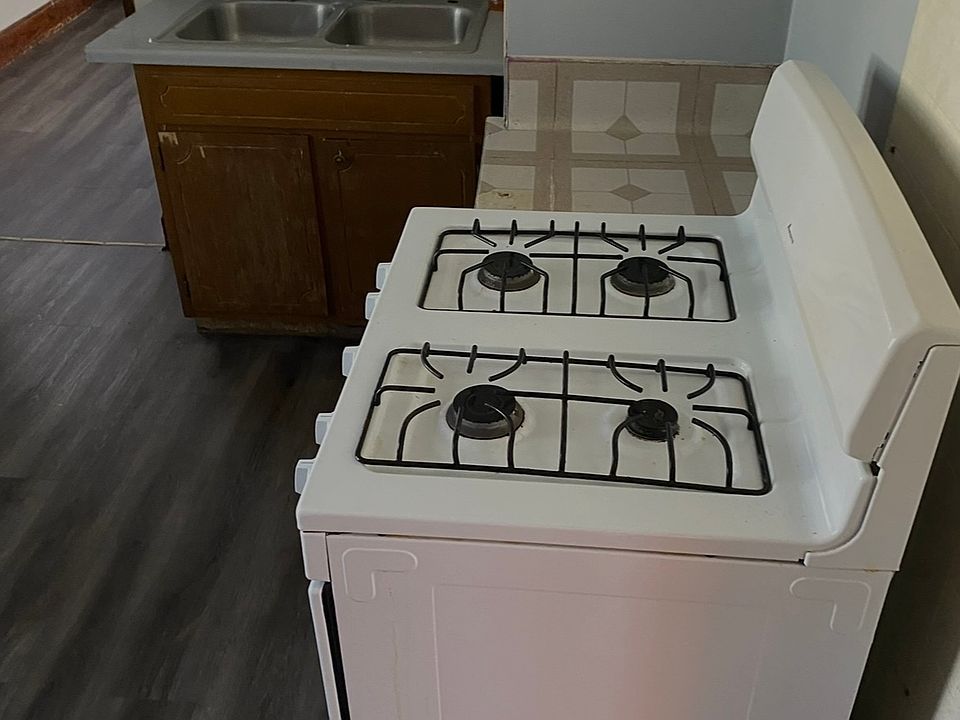 2nd image of 1036 11th Ave SE #2
