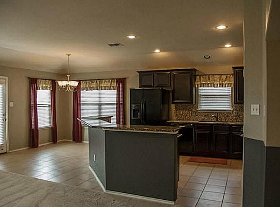 3rd image of 1016 Lake Hollow Dr