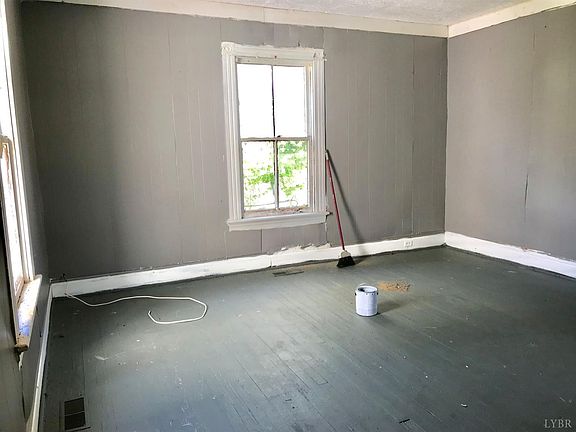 2nd image of 2200 Memorial Ave