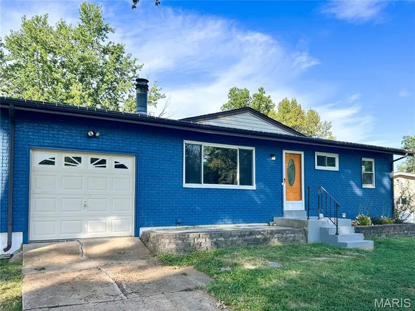 155 Martigney Dr, Saint Louis, MO 63129