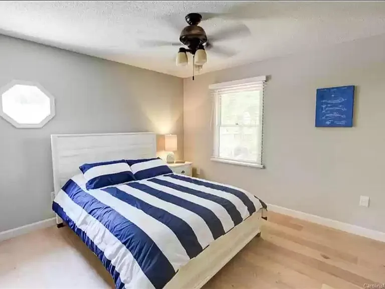 6702 Emerald Isle Dr — Photo 19