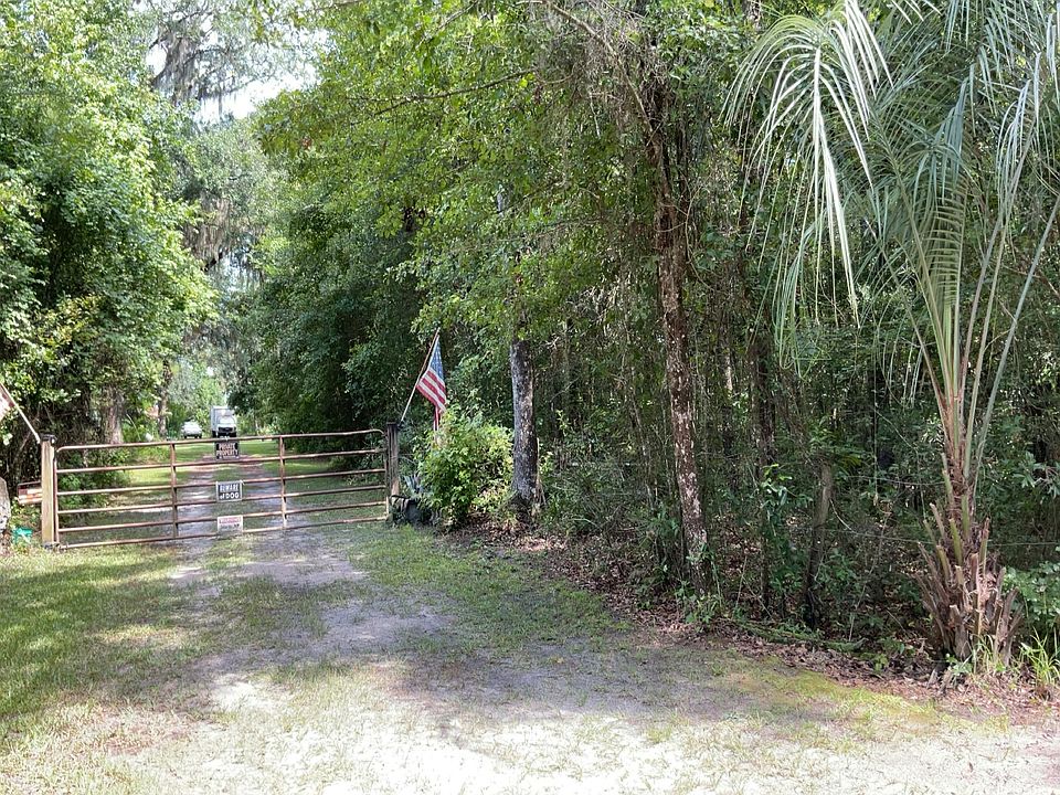 1st image of 555 Hopewell Point Rd