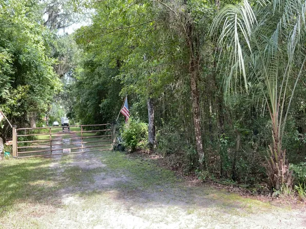 555 Hopewell Point Rd, White Oak, GA 31568