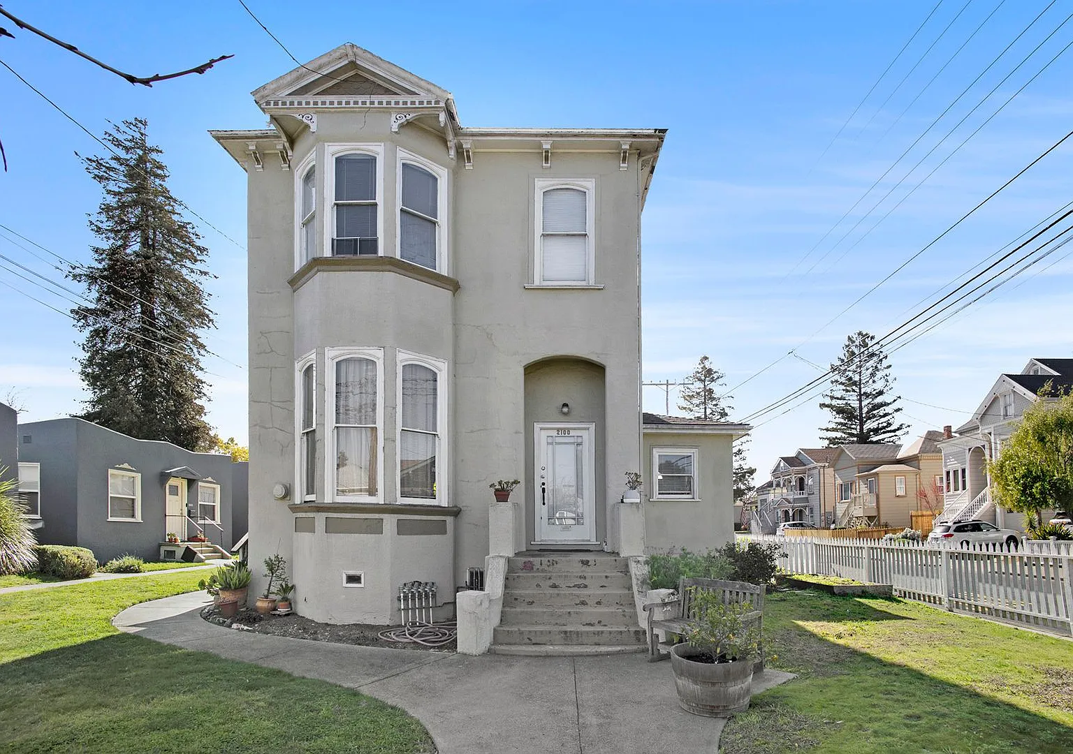 Pacific Ave 2100, 2106, 1614-1616 Willow St — Photo 1