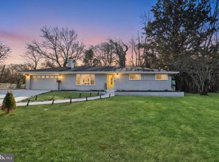 1001 Woods Pl, Alexandria, VA 22302