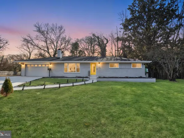 1001 Woods Pl, Alexandria, VA 22302