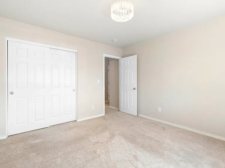 1639 SW Wright Pl — Photo 27