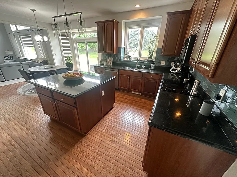 48514 Gladstone Rd — Photo 9