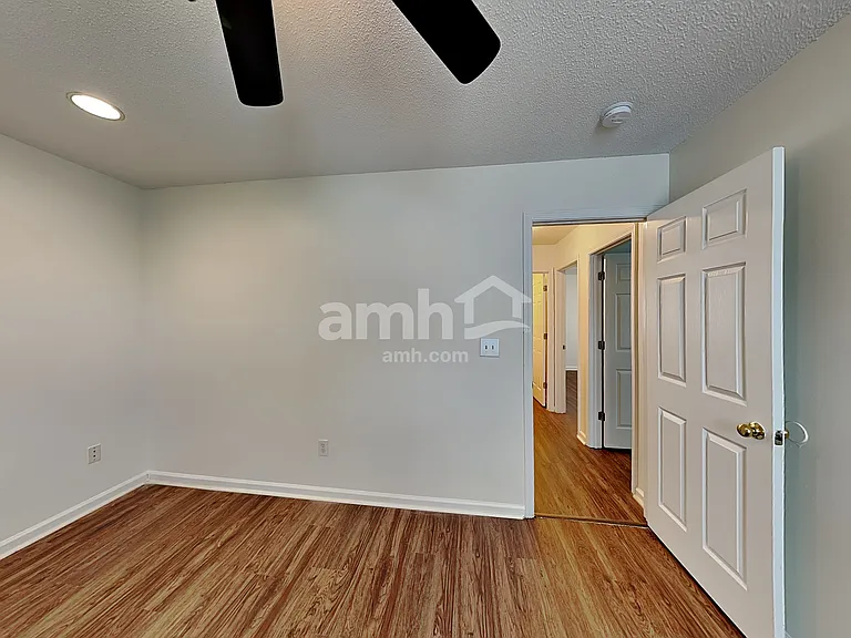 1014 Holly Park Dr — Photo 18