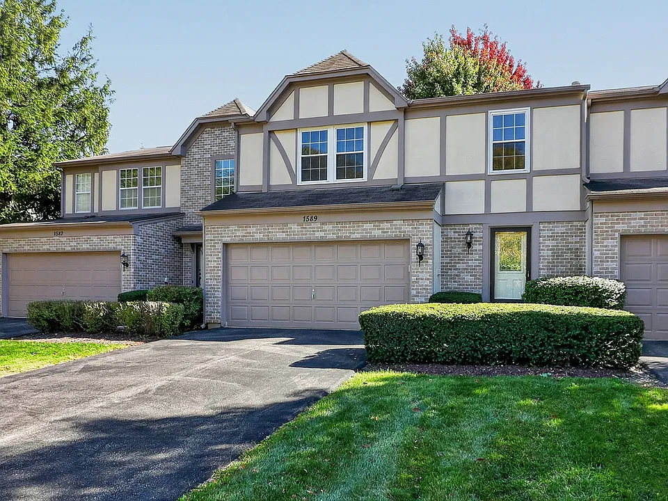 1589 Bicek Dr