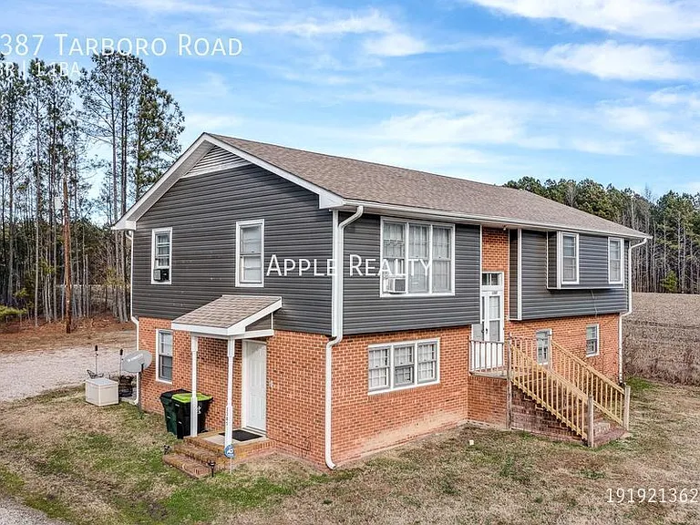 1387 Tarboro Rd — Photo 4