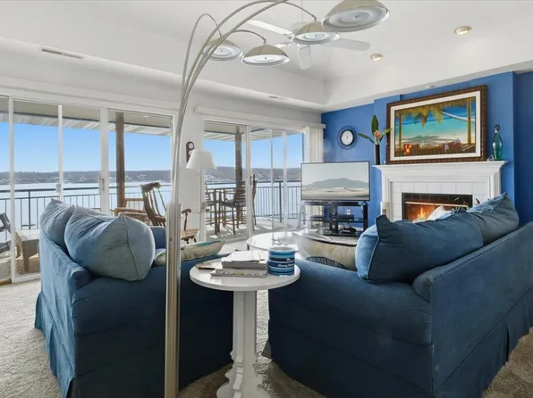 354 W Palisades Condo Dr #4B, Lake Ozark, MO 65049