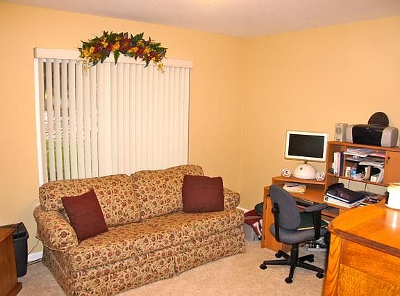 4th image of 2366 Lincoln Ave