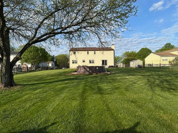 62 Savage Dr, Langhorne, PA 19053