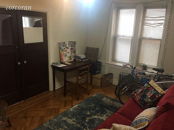 3rd image of 314 19th St APT 1F