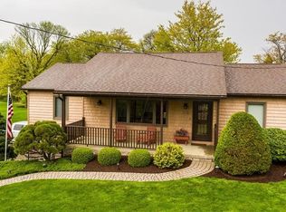 350 Hillcrest Dr, Lower Burrell, PA