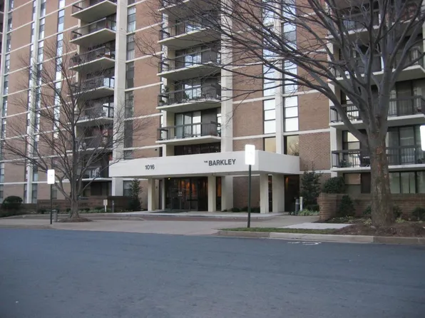 1016 S Wayne St, Arlington, VA