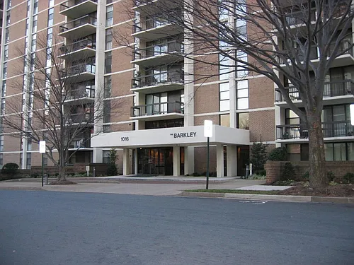 1016 S Wayne St #102 Photo 1