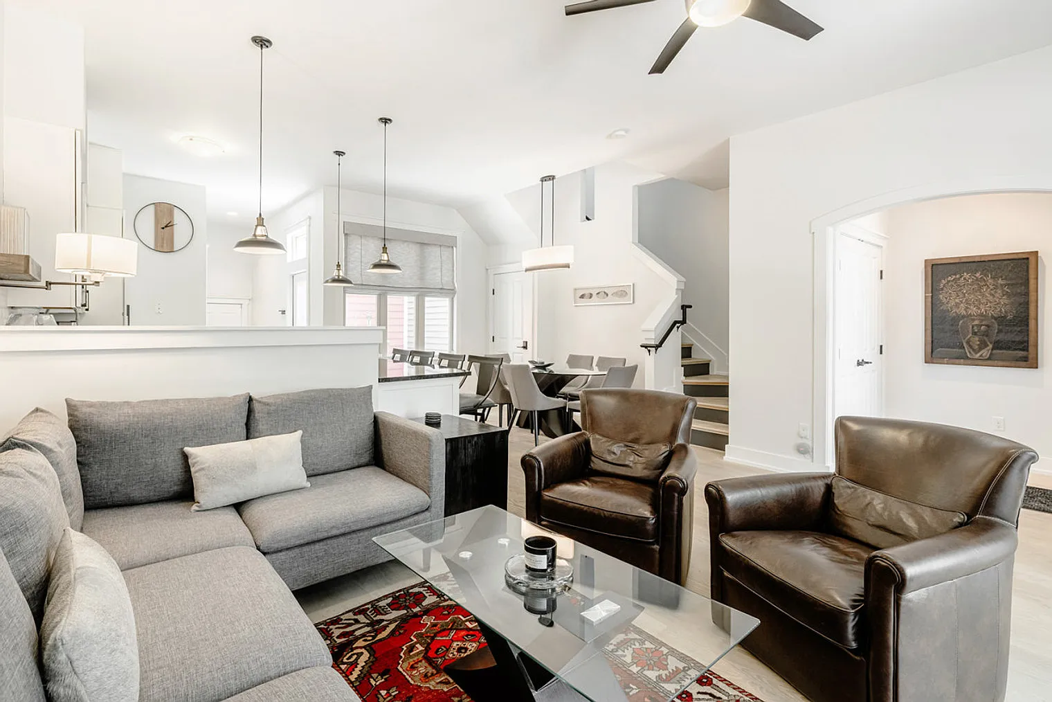 3 bed, 2.0 bath, 2152 sqft, $6,329 — Photo 3