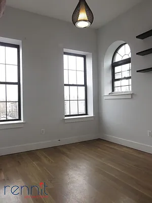 Rented by Rennit Inc. | media 54