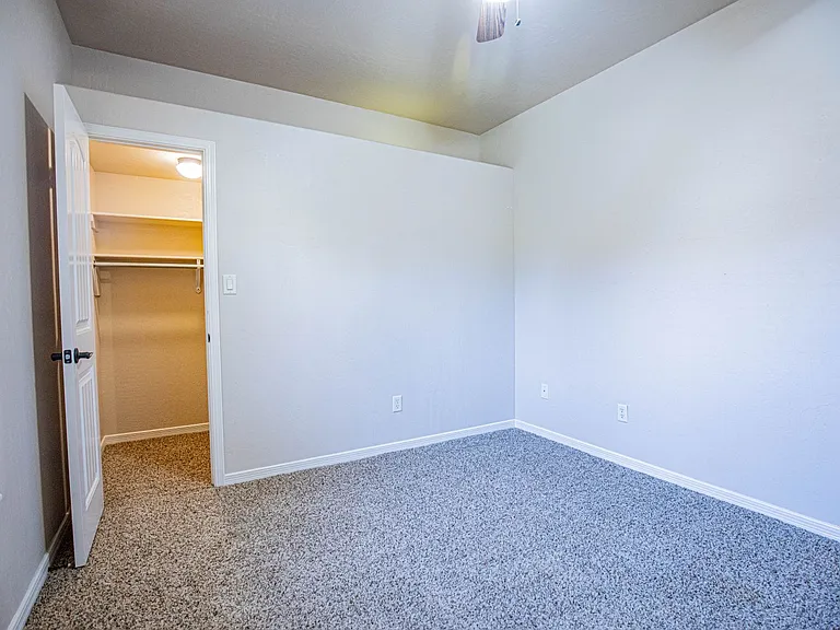 1124 Pajarito Dr — Photo 47