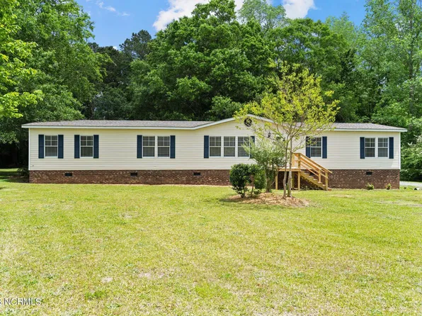 110 Phedora Spur Drive, Burgaw, NC 28425