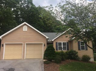 379 High Ridge Dr, Mills River, NC 28759