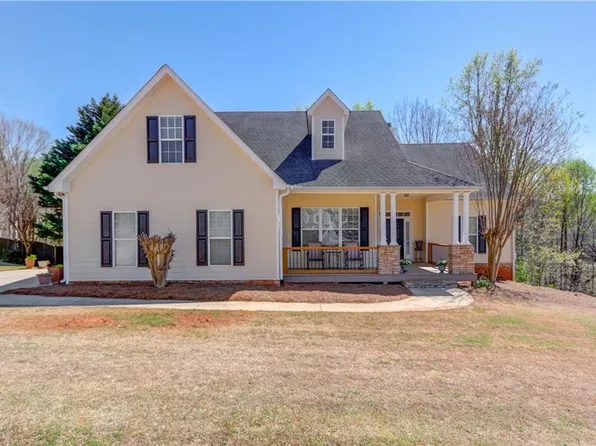 231 Station Dr, Pendergrass, GA 30567