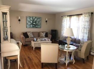 44 Countrywood Dr, Morris Plains, NJ 07950
