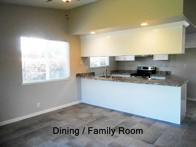 629 Ecker Ct — Photo 8