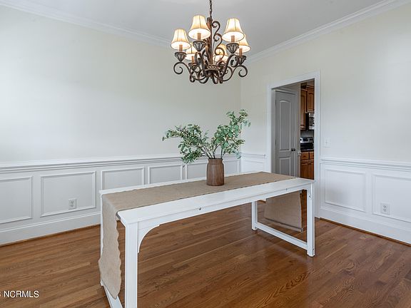 5th image of 3828 Forsyth Park Court
