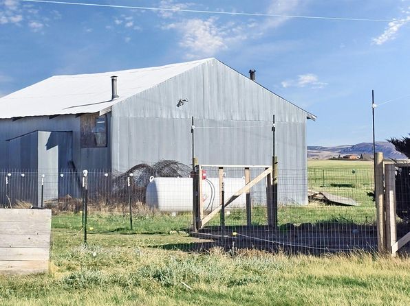 123 Wind In Wire Ranch Rd, Laramie, WY 82072