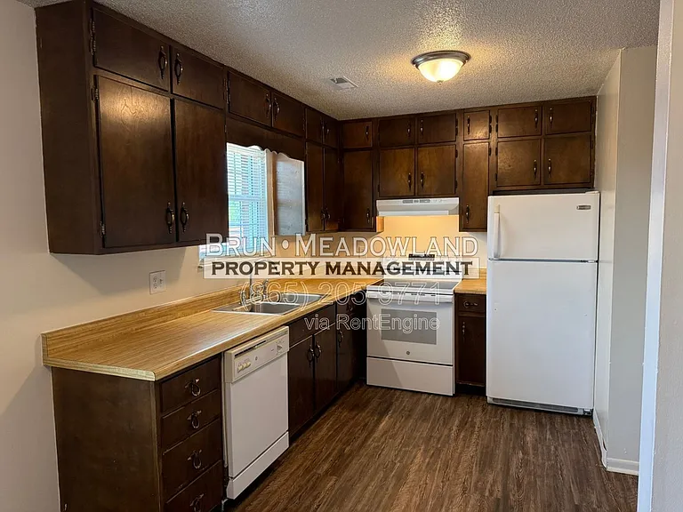 128 Lynnwood Dr #7 — Photo 6