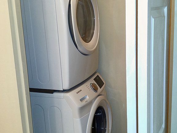 FULL SIZE Washer/Dryer