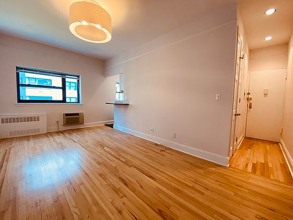 5th image of 370 E 69th St APT 6b