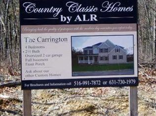 6 Barberry Ln, Center Moriches, NY 11934