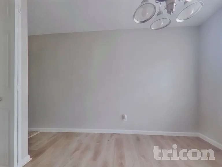 6452 Shadow Ct — Photo 4