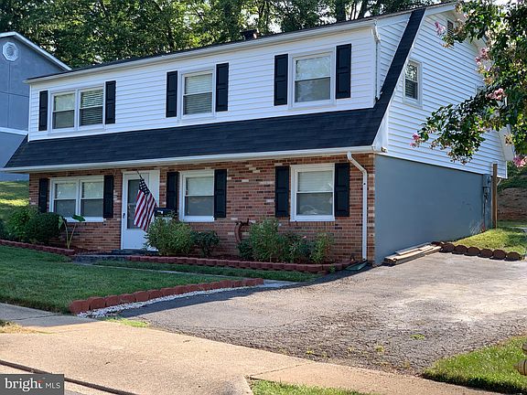 3rd image of 13815 Greenwood Dr
