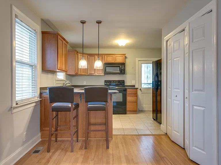 1812 Hillside Ave — Photo 12