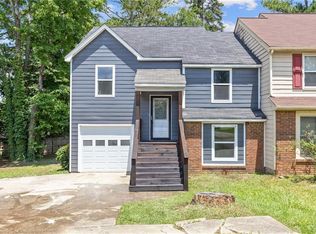 8035 S Bay Ct, Riverdale, GA 30274