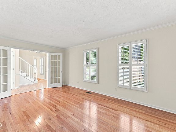 4th image of 10165 Partridge Pl