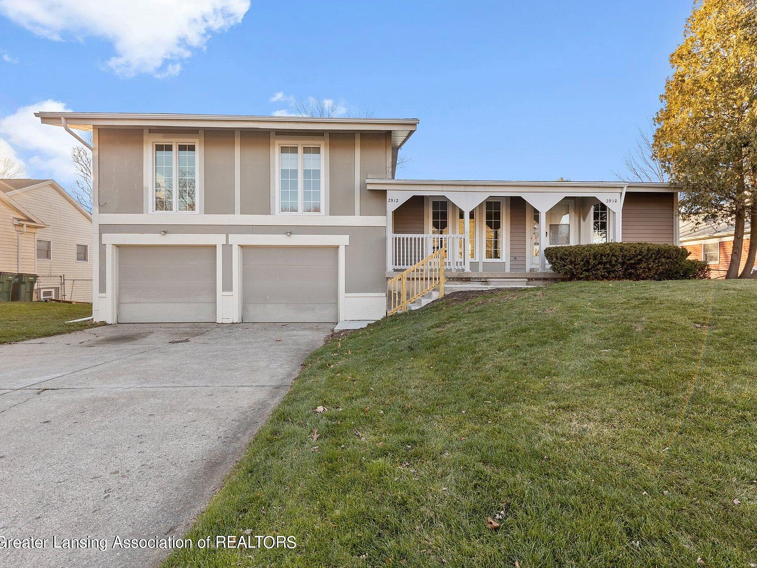 2910 Stoneleigh Dr, Lansing, MI 48910 Zillow