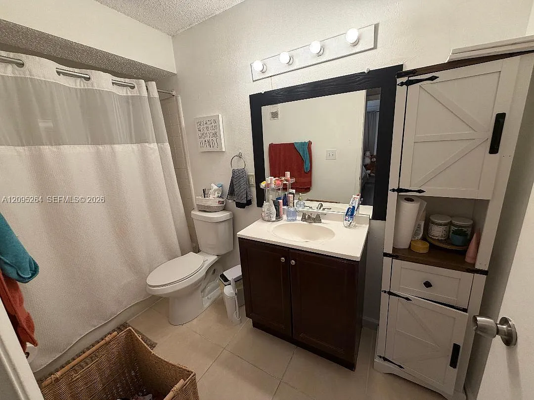 Biscayne Beach Club Condo — Photo 4