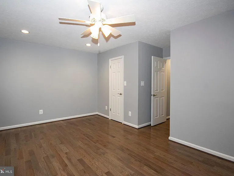 9432 Loch Leven Ct — Photo 12